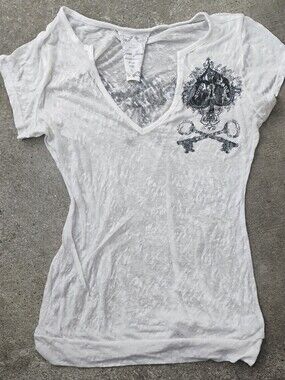 GUESS Jeans Lightweight White V Neck Vintage Tee Top Large Key Crest Spade Wings